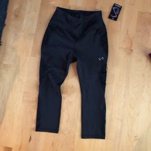 TLF Capri leggings